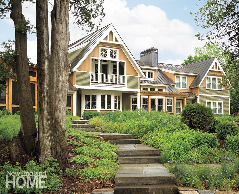 Rebecca Lindenmeyr's natural-looking landscape is certified as a wildlife habitat.