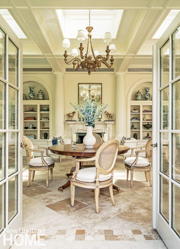 Antique White Dining Room Exterior Simple Design Ideas Antique White Dining Room Exterior Simple Design Ideas
