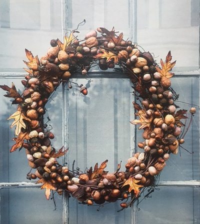 Acorn and nut wreath 